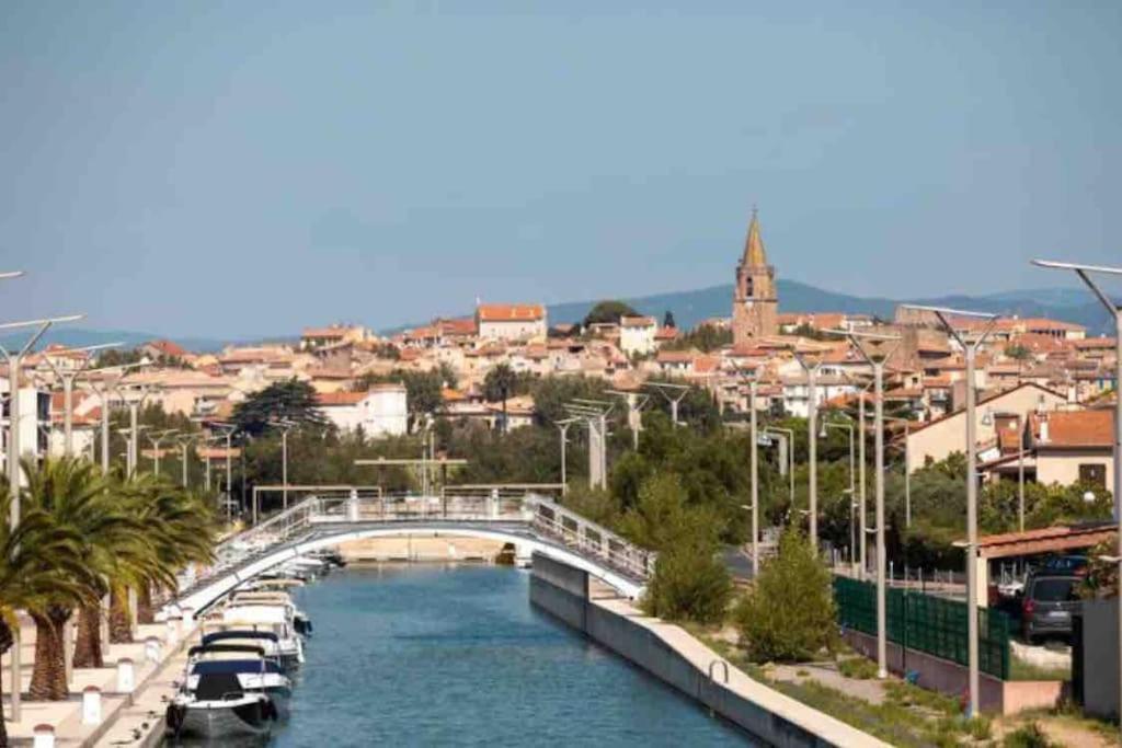 Mobilhome A Frejus A 15 Minute De La Mer Sur Terrain Independant Kültér fotó