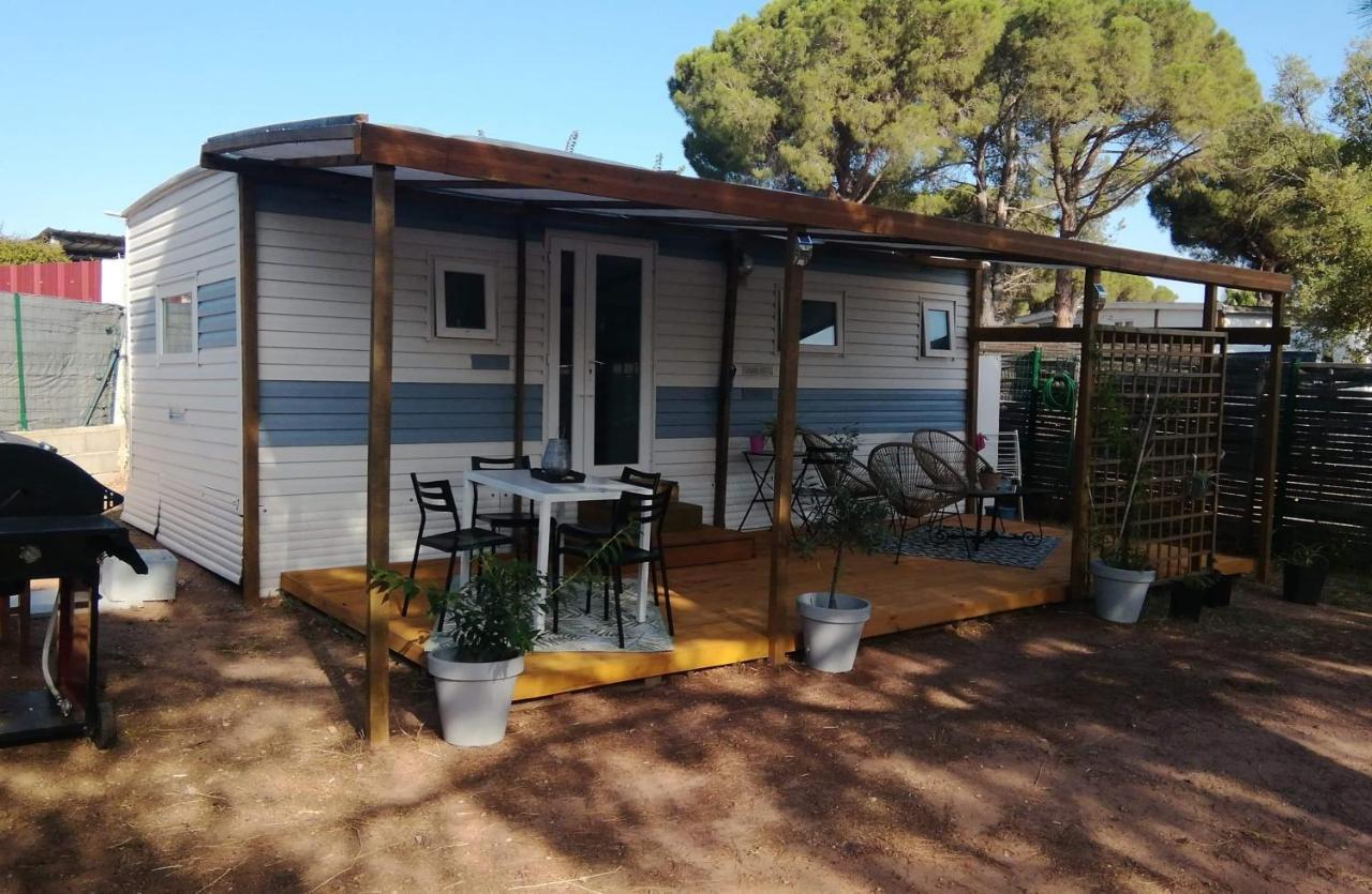 Mobilhome A Frejus A 15 Minute De La Mer Sur Terrain Independant Kültér fotó